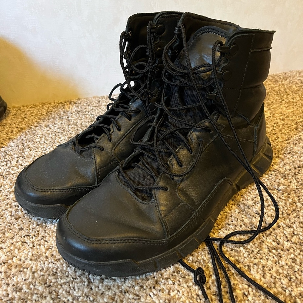 Oakley combat boots